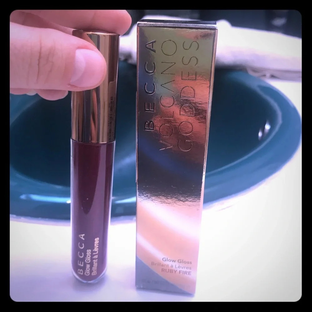 NIB BECCA RUBY FIRE LIP GLOSS
